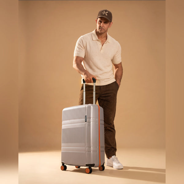 HRX Helium Small Cabin Suitcase (56 cm) 8 Wheels - Polycarbonate