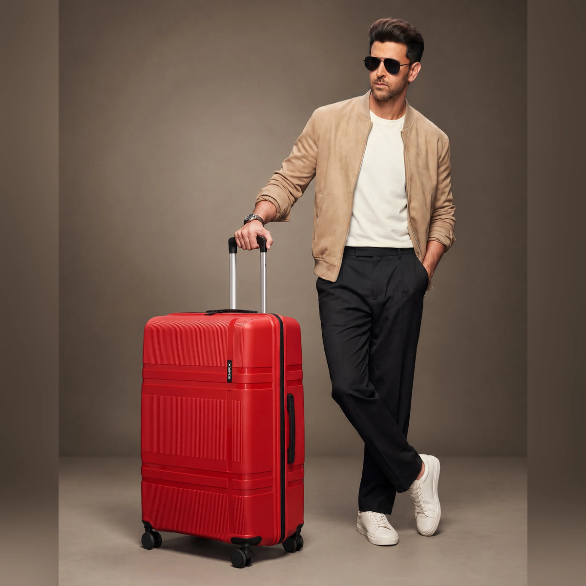 HRX Helium Large Check-in Suitcase (75 cm) 8 Wheels - Polycarbonate - Red