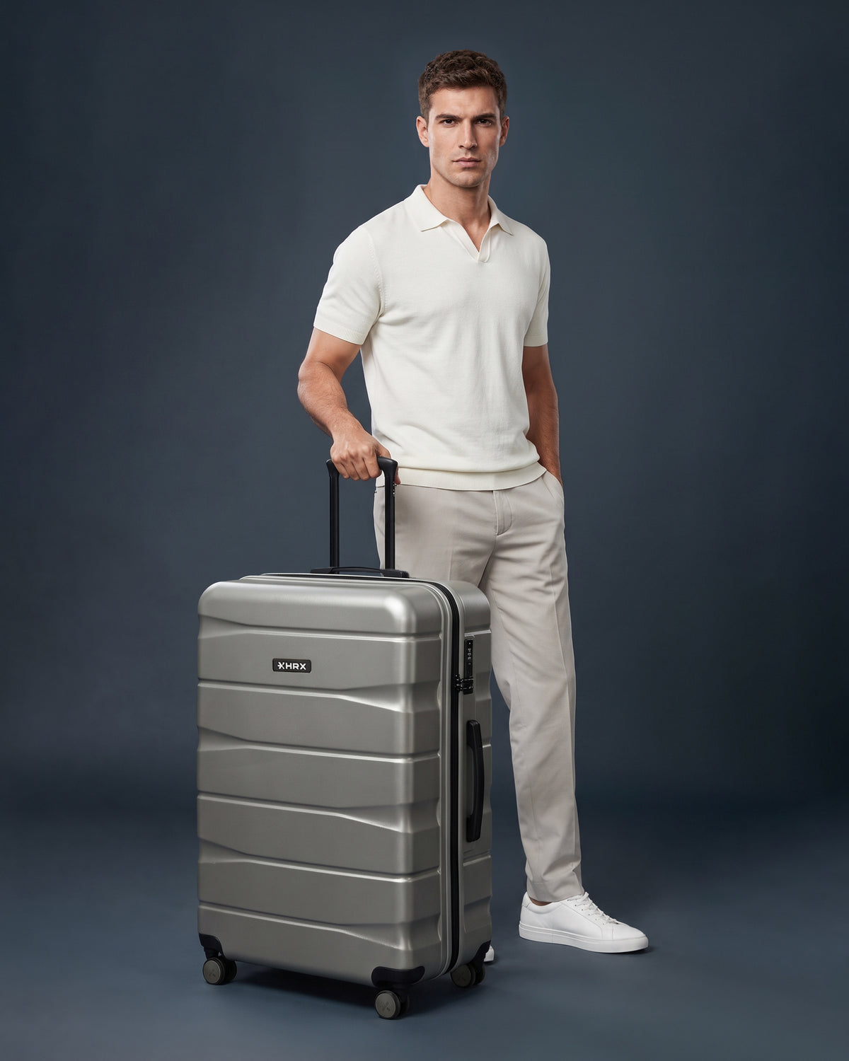 Medium check-in polycarbonate suitcase, silver, 8-wheel, telescopic handle