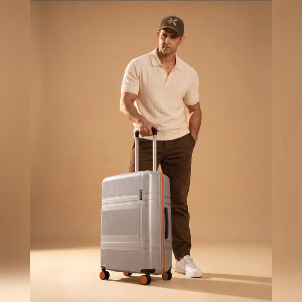 HRX Helium Medium Check-in Suitcase (65 cm) 8 Wheels - Polycarbonate