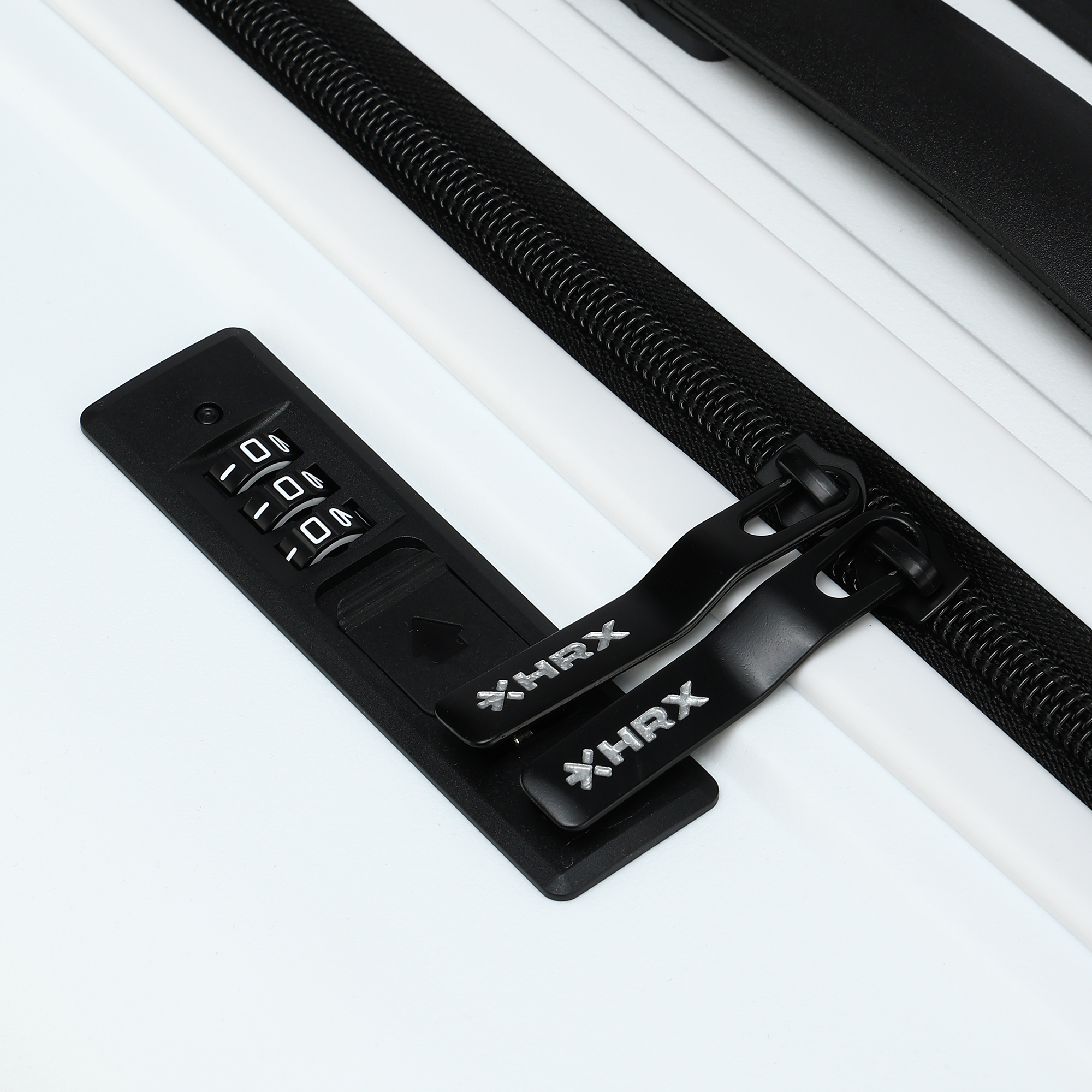 HRX by Hrithik Roshan Hard Body Set of 2 Luggage 8 Wheels - Kyoto