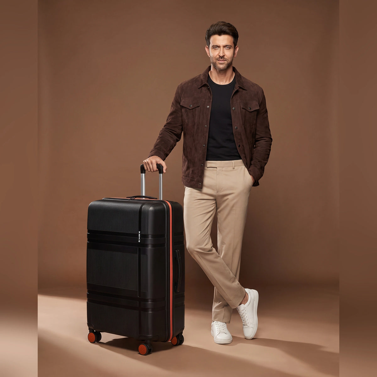 HRX Helium Medium Check-in Suitcase (65 cm) 8 Wheels - Polycarbonate - Black