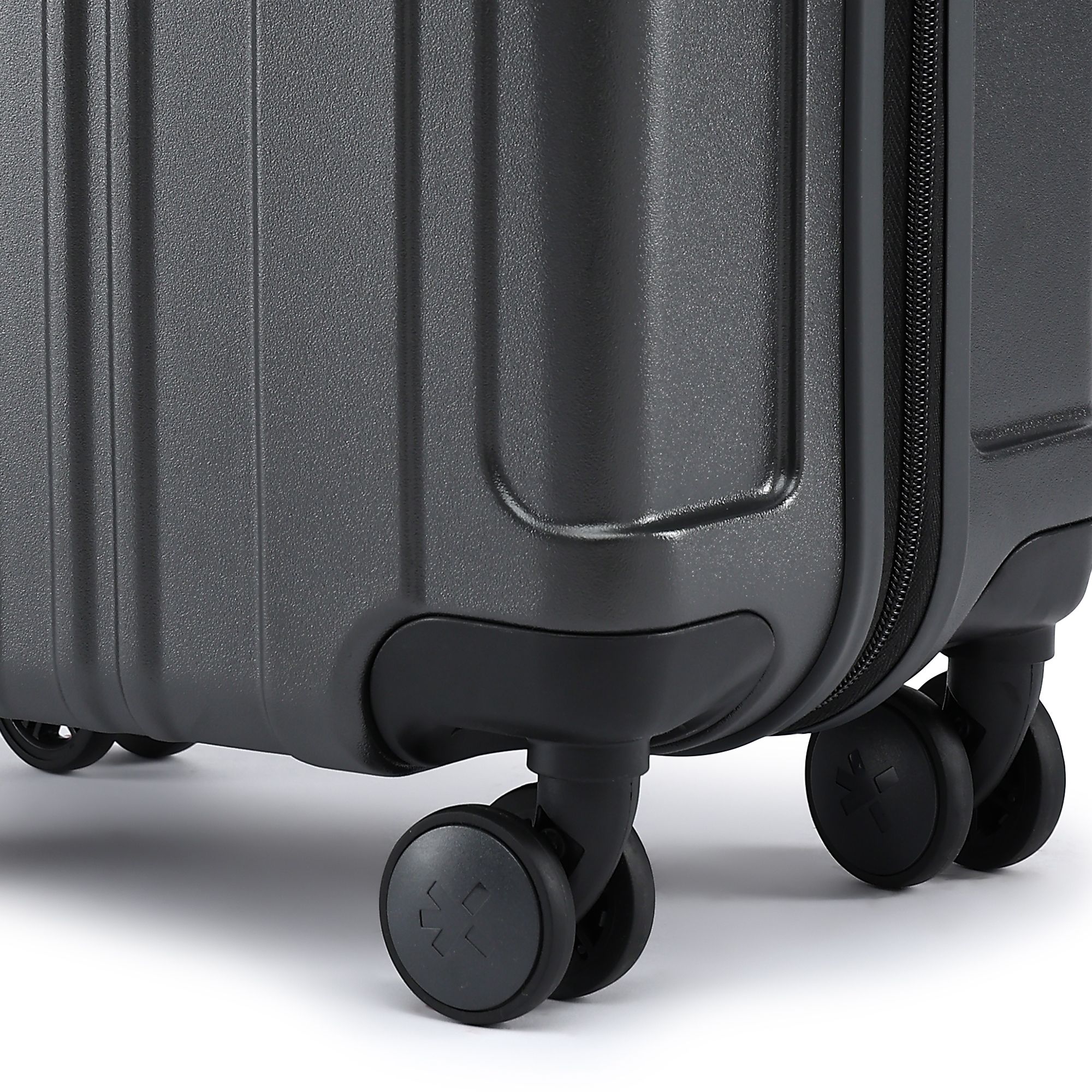 HRX by Hrithik Roshan Large Check-in Suitcase (75 cm) 8 Wheels - Force