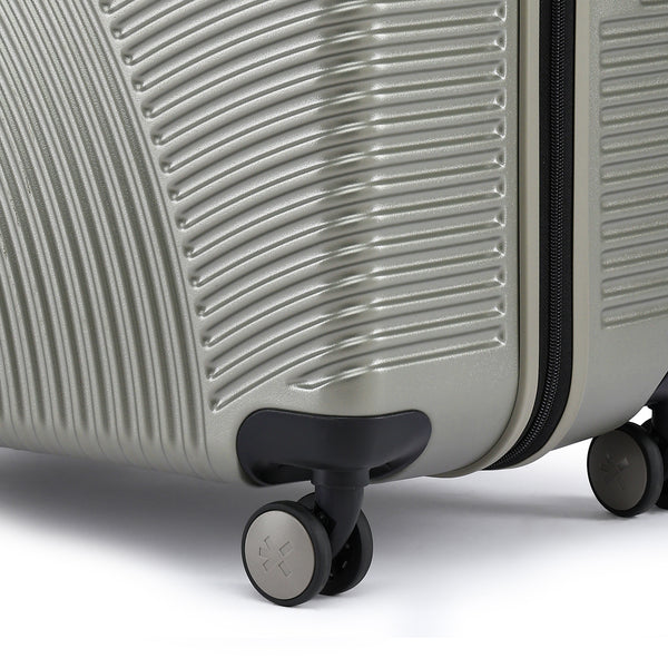 HRX by Hrithik Roshan Large Check-in Suitcase (75 cm) 8 Wheels - Glide