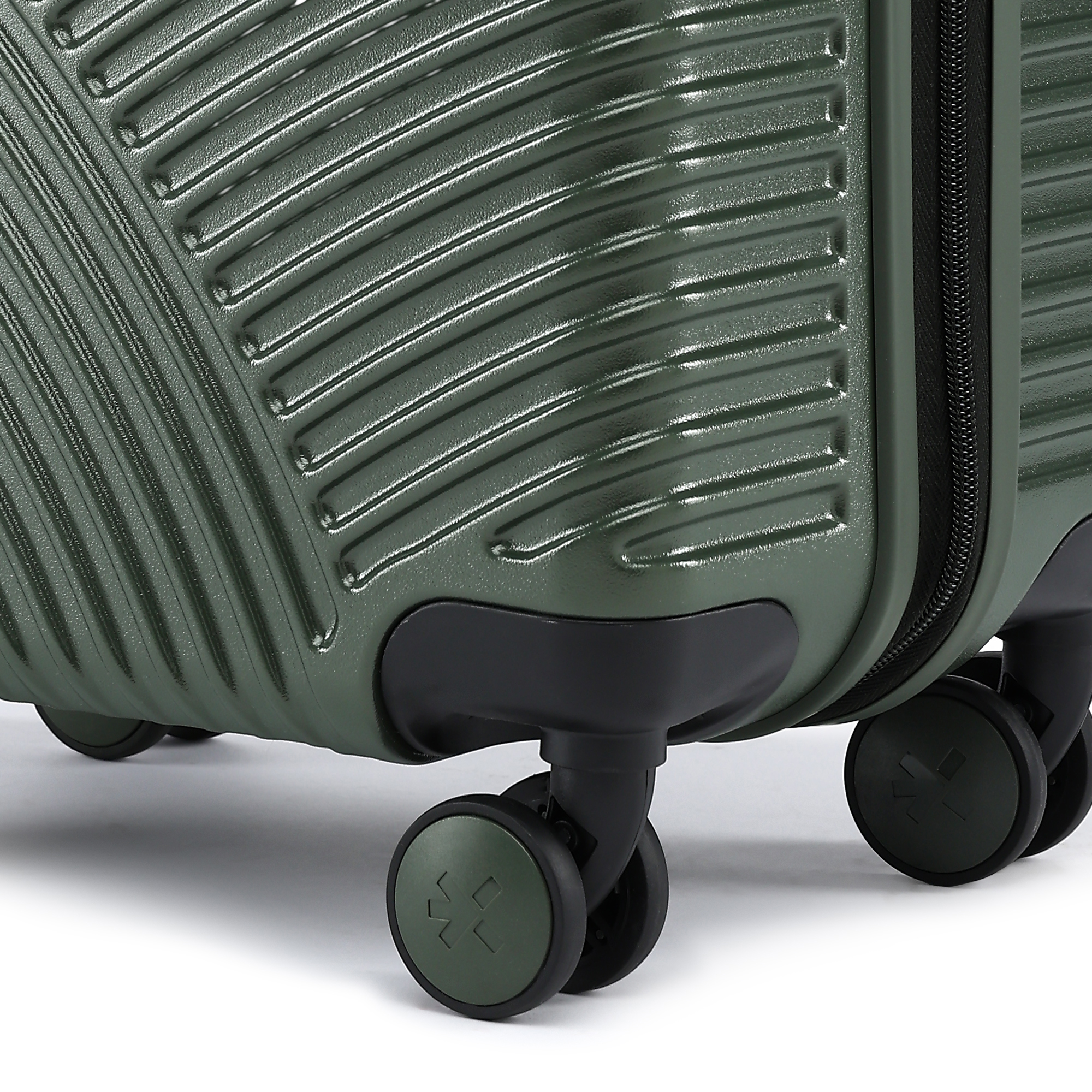 HRX by Hrithik Roshan Small Cabin Suitcase (56 cm) 8 Wheels - Glide