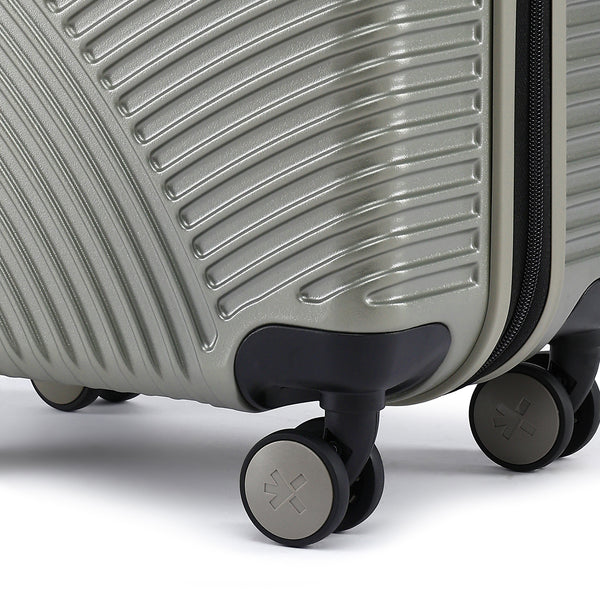 HRX by Hrithik Roshan Small Cabin Suitcase (56 cm) 8 Wheels - Glide